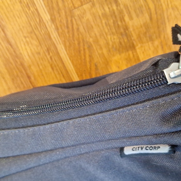 OGIO Travel laptop messenger bag - Picture 7 of 7
